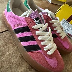 Adidas Gazelle Gucci Pink and Black Women's Sneakers with Green Accent